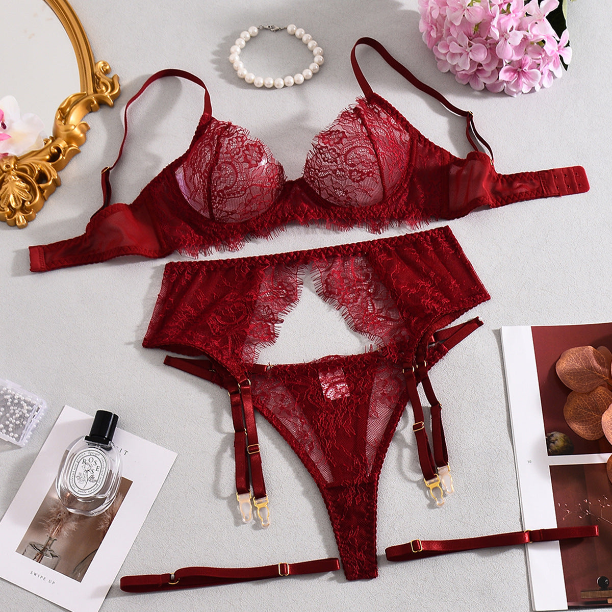 Syrn Lingerie Floral Placement: Precision Lace Illusion Four-Piece Set detail image 5