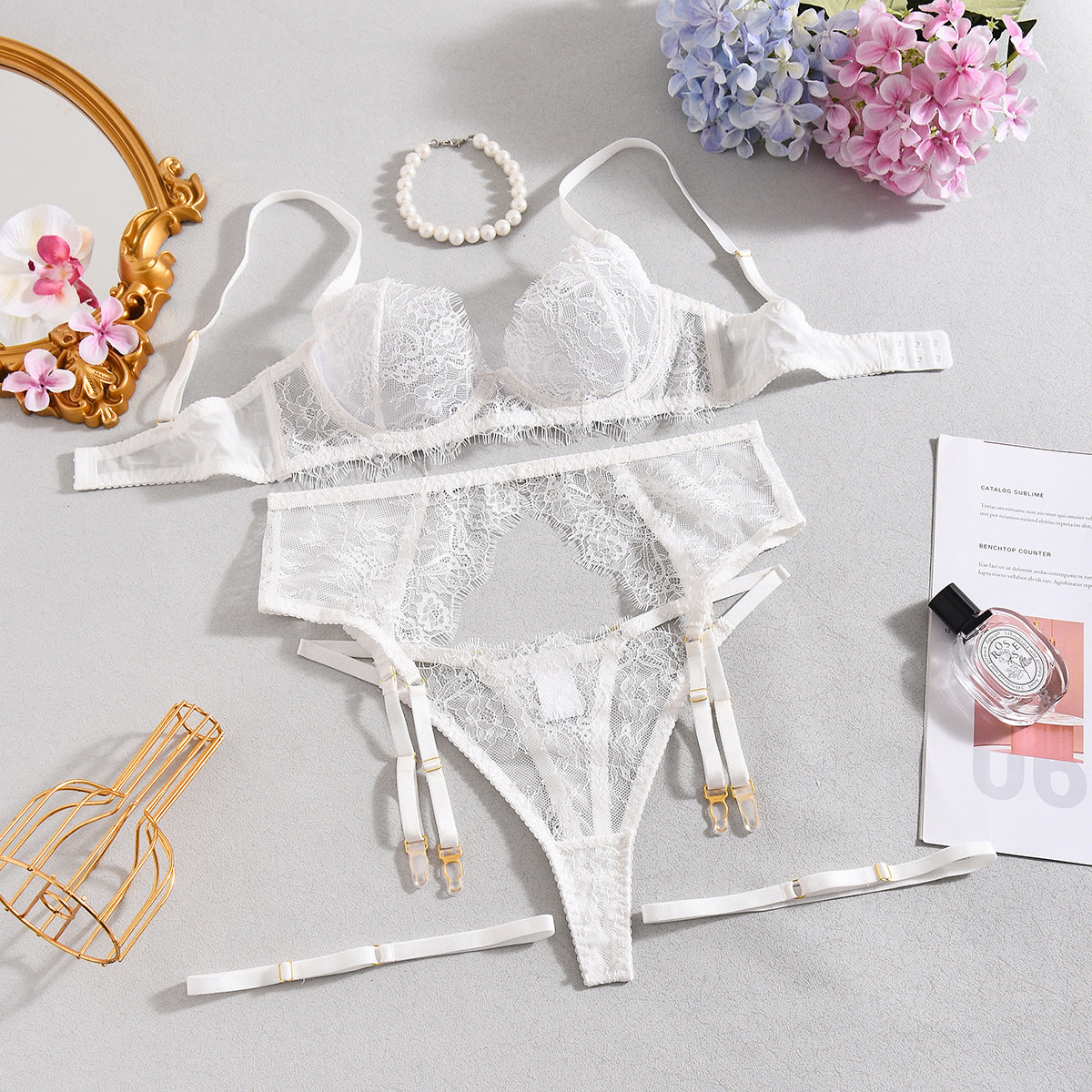 Syrn Lingerie Floral Placement: Precision Lace Illusion Four-Piece Set detail image 7